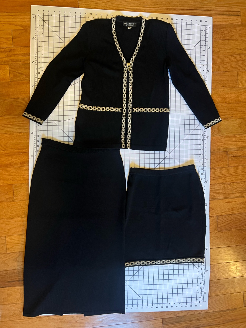 St. John 3 piece Black Knit Zip Jacket and 2 Skirts Set with Gold Chain Trim - Picture 4 of 6